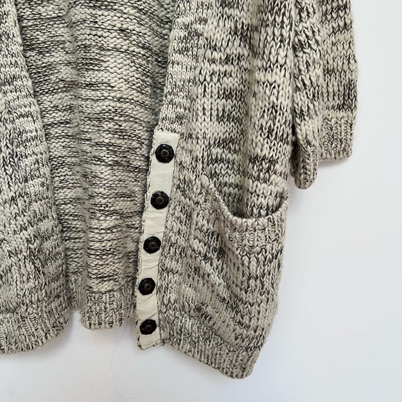 Club Monaco (Small) - Alpaca Blend Chunky Knit Snap Button Marled Gray Cardigan - Picture 2 of 12